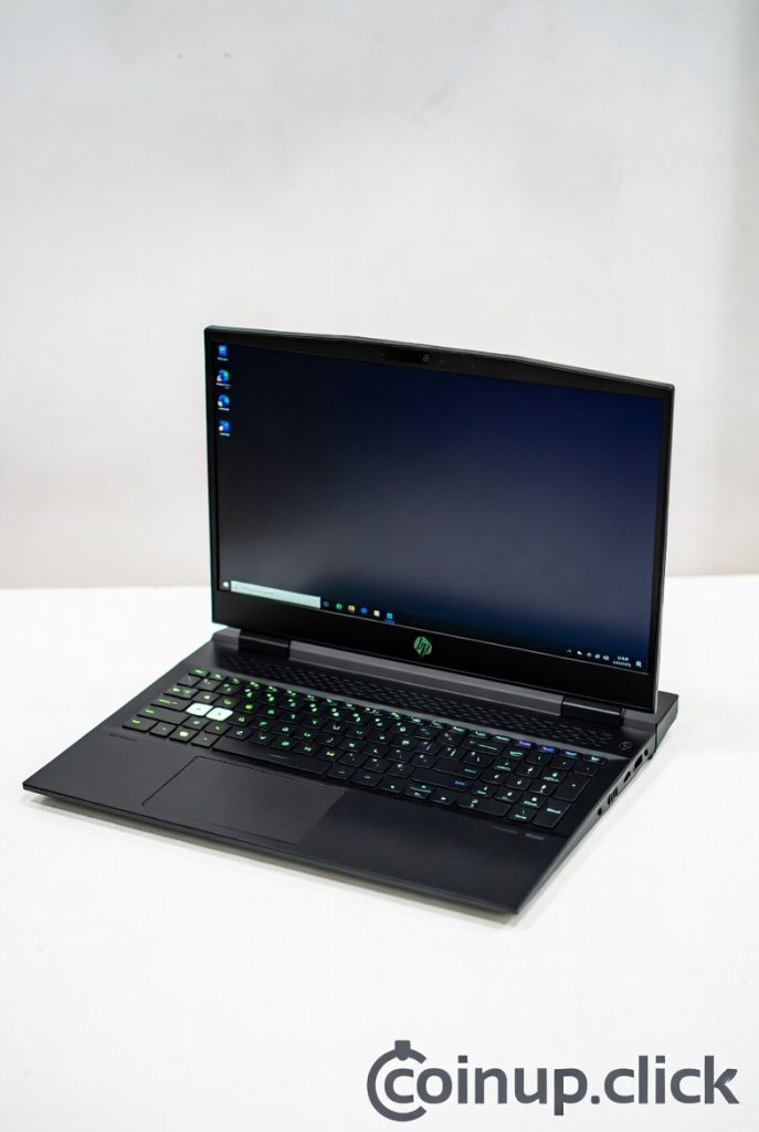 HP OMEN 17